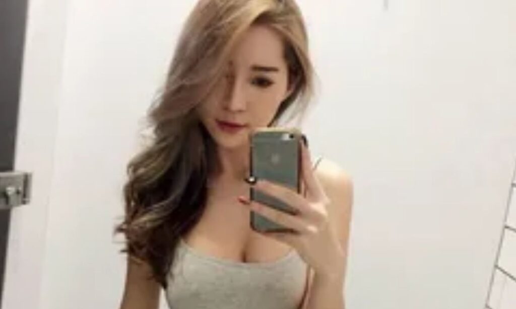 One Word Hot Selfie Captions 