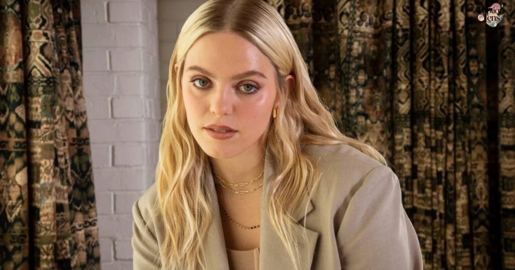 Renee Rapp Height Compared to Female Celebrities